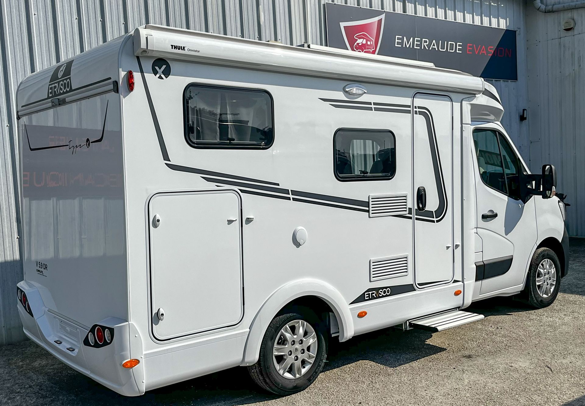 Profile ETRUSCO V5.9DR Complete Selection MASTER 2.3DCi 145Ch BVM6 7cv Emeraude Evasion