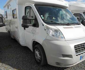 PHOTO DE PROFIL DU PILOTE P716 AVENTURA